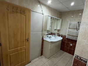 Prodej bytu 4+1, Chomutov, 17. listopadu, 91 m2