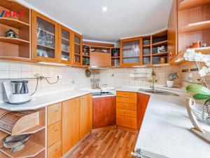 Prodej rodinného domu, Byšice, 5. května, 300 m2