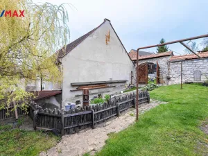 Prodej rodinného domu, Byšice, 5. května, 300 m2