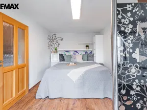 Prodej rodinného domu, Byšice, 5. května, 300 m2