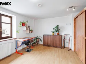 Prodej rodinného domu, Byšice, 5. května, 300 m2