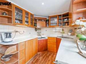 Prodej rodinného domu, Byšice, 5. května, 300 m2