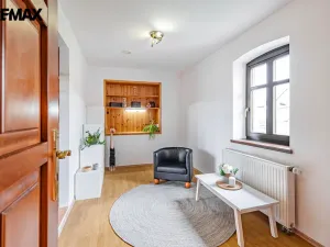 Prodej rodinného domu, Byšice, 5. května, 300 m2