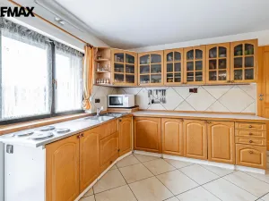 Prodej rodinného domu, Byšice, 5. května, 300 m2