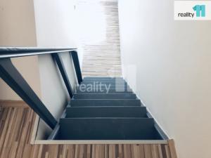 Pronájem bytu 2+1, Praha - Hrdlořezy, Českobrodská, 75 m2