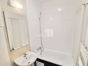 Prodej bytu 2+kk, Praha - Hrdlořezy, Českobrodská, 75 m2