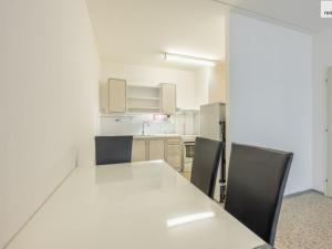 Prodej bytu 3+kk, Praha - Troja, Lublinská, 67 m2