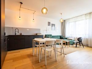 Pronájem bytu 2+kk, Praha - Dolní Chabry, Poštova, 51 m2