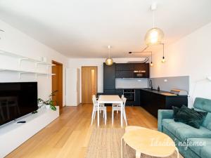 Pronájem bytu 2+kk, Praha - Dolní Chabry, Poštova, 51 m2