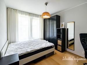 Pronájem bytu 2+kk, Praha - Dolní Chabry, Poštova, 51 m2