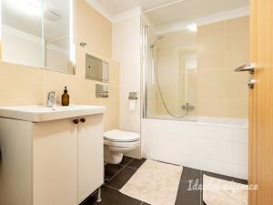 Pronájem bytu 2+kk, Praha - Dolní Chabry, Poštova, 51 m2