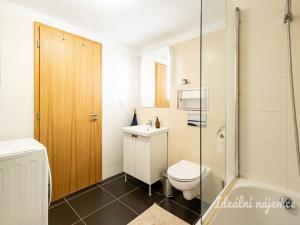 Pronájem bytu 2+kk, Praha - Dolní Chabry, Poštova, 51 m2