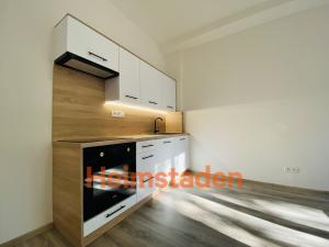 Pronájem bytu 1+kk, Ostrava - Poruba, Porubská, 35 m2