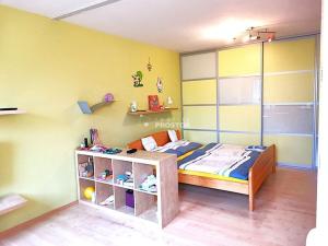 Pronájem bytu 1+1, Milovice - Mladá, Kaštanová, 43 m2