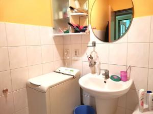 Pronájem bytu 1+1, Milovice - Mladá, Kaštanová, 43 m2