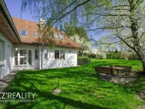 Prodej rodinného domu, Praha - Lipence, Na Bambouzku, 308 m2