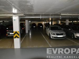 Prodej garážového stání, Praha - Troja, Hnězdenská, 20 m2
