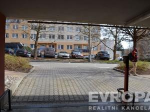 Prodej garážového stání, Praha - Troja, Hnězdenská, 20 m2