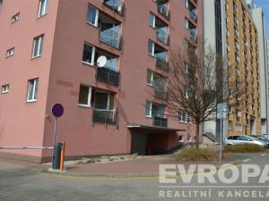 Prodej garážového stání, Praha - Troja, Hnězdenská, 20 m2