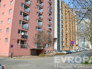 Prodej garážového stání, Praha - Troja, Hnězdenská, 20 m2