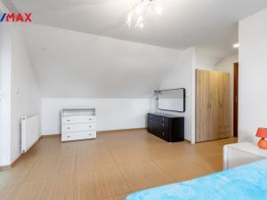 Prodej rodinného domu, Jenišov - Pod Rohem, K Rohu, 210 m2