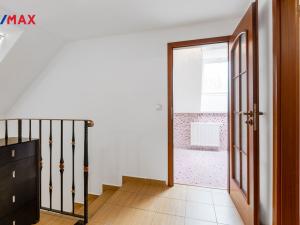 Prodej rodinného domu, Jenišov - Pod Rohem, K Rohu, 210 m2