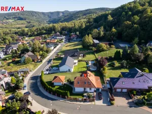 Prodej rodinného domu, Jenišov - Pod Rohem, K Rohu, 210 m2