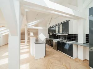 Pronájem bytu 4+kk, Praha - Smíchov, Malátova, 170 m2