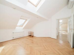 Pronájem bytu 4+kk, Praha - Smíchov, Malátova, 170 m2