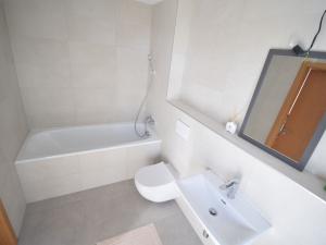 Pronájem bytu 2+kk, Praha - Karlín, Sokolova, 58 m2