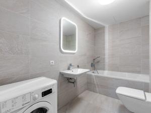 Pronájem bytu 2+kk, Praha - Holešovice, Sanderova, 51 m2
