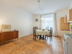 Prodej bytu 2+kk, Praha - Žižkov, Žerotínova, 57 m2