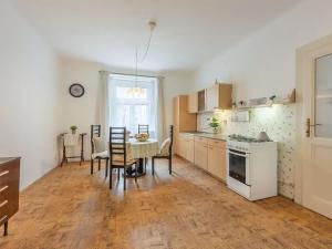 Prodej bytu 2+kk, Praha - Žižkov, Žerotínova, 57 m2