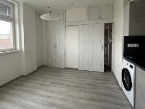 Pronájem bytu 2+kk, Praha - Vinohrady, Hollarovo náměstí, 47 m2