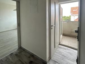 Pronájem bytu 2+kk, Praha - Vinohrady, Hollarovo náměstí, 47 m2