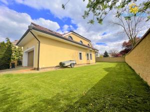 Prodej rodinného domu, Praha - Dolní Měcholupy, Za kovárnou, 310 m2