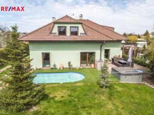 Prodej rodinného domu, Neveklov, Husova, 280 m2