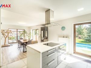Prodej rodinného domu, Neveklov, Husova, 280 m2