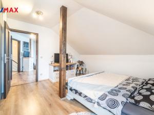 Prodej rodinného domu, Neveklov, Husova, 280 m2