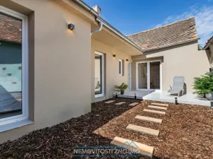 Prodej rodinného domu, Alberndorf im Pulkautal, Rakousko, Bundesstraße, 180 m2