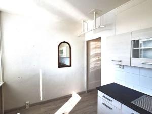 Pronájem bytu 1+1, Ostrava, Varenská, 38 m2