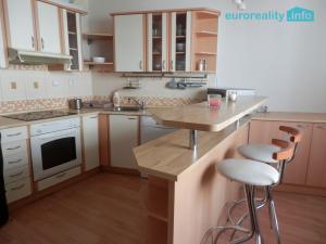 Pronájem bytu 2+kk, Praha - Záběhlice, Ginzova, 39 m2
