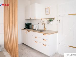 Prodej rodinného domu, Zvěrkovice, 372 m2