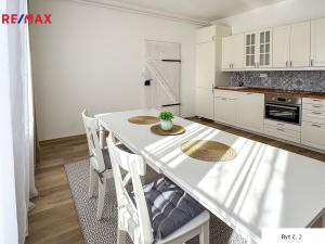 Prodej rodinného domu, Zvěrkovice, 372 m2