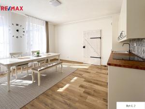 Prodej rodinného domu, Zvěrkovice, 372 m2