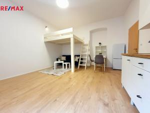 Pronájem bytu 1+kk, Praha - Vysočany, Vysočanské náměstí, 32 m2