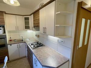 Pronájem bytu 2+1, Kroměříž, Velehradská, 56 m2
