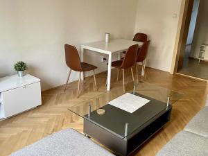 Pronájem bytu 2+1, Kroměříž, Velehradská, 56 m2