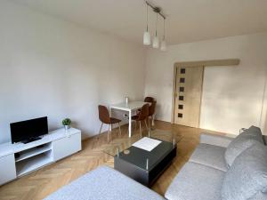 Pronájem bytu 2+1, Kroměříž, Velehradská, 56 m2