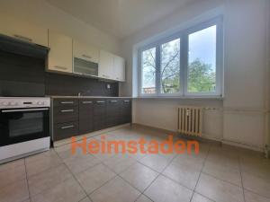 Pronájem bytu 2+1, Karviná - Nové Město, tř. Osvobození, 57 m2